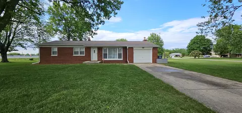 5698 Steven Dr, Greenwood, IN 46142