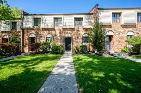22 Druid Hill Dr, Carmel, IN 46032