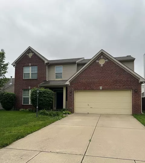 739 Green Woods Dr, Indianapolis, IN 46224