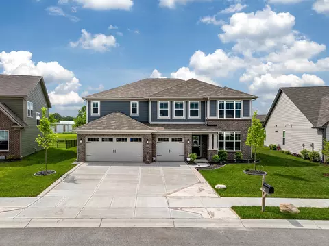 2156 Quincy Dr, New Palestine, IN 46163
