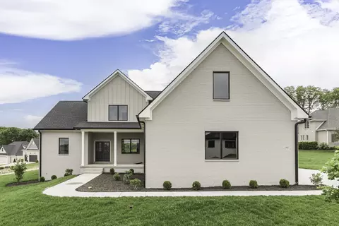 1837 Calvert Farms Dr, Greenwood, IN 46143