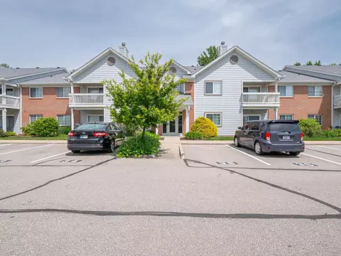 8346 Glenwillow Ln #102, Indianapolis, IN 46278