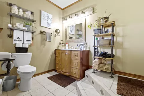 Bath - 8461 S 750 W, Pendleton, IN 46064 photo 3 of 4