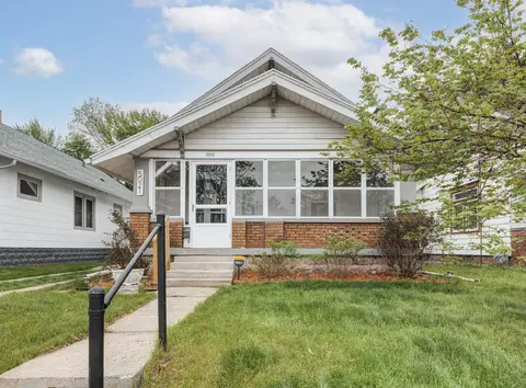 5021 E New York St, Indianapolis, IN 46201