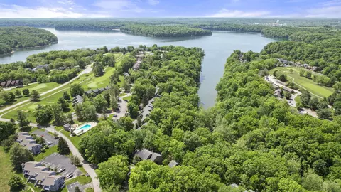 9050 S Pointe Ridge Ln, Bloomington, IN 47401