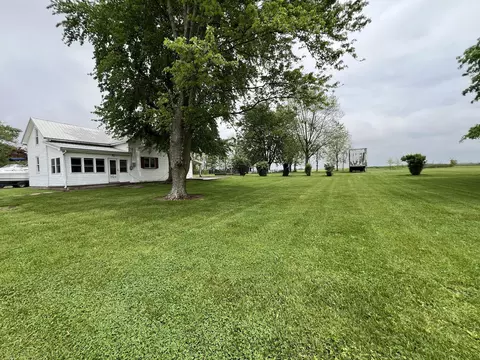 Exterior - 76 S Messick Rd, New Castle, IN 47362 photo 2 of 4