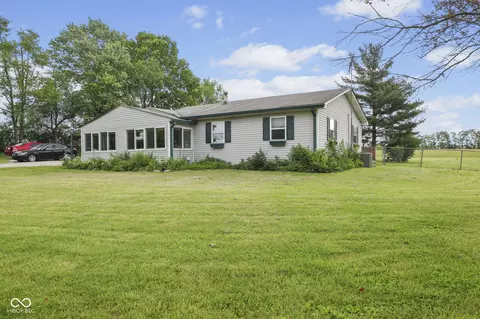 5783 S Nineveh Rd, Franklin, IN 46131