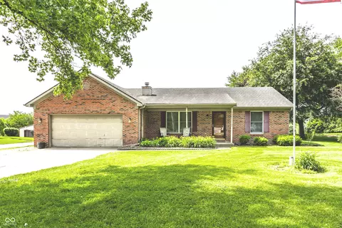 1141 E New Rd, Greenfield, IN 46140