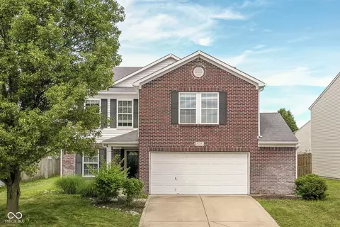 8738 Orchard Grove Ln, Indianapolis, IN 46113