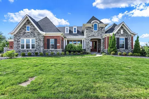5766 Bentbrook Dr, Bargersville, IN 46106