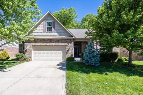 5674 Augusta Woods Dr, Plainfield, IN 46168