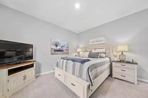 Bedroom - 240 Waterford Ln, Pendleton, IN 46064 photo 5 of 5