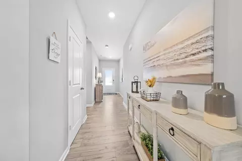 Entry Way - 240 Waterford Ln, Pendleton, IN 46064 photo 1 of 4