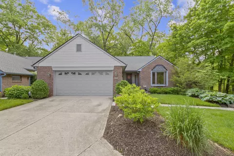 1751 Creekside Ln W, Carmel, IN 46032