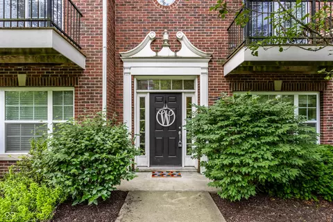 11705 Chant Ln #4, Zionsville, IN 46077
