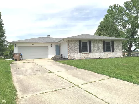 950 Norwood Ct, Columbus, IN 47203