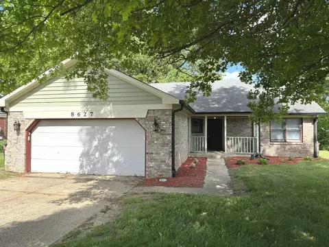 8627 Chateaugay Dr, Indianapolis, IN 46217