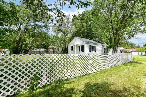 355 S Vine St, Indianapolis, IN 46241
