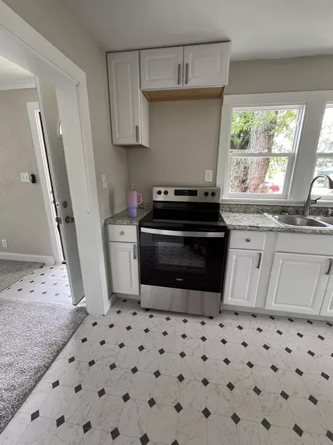 Kitchen - 228 E 29th St, Anderson, IN 46016 photo 3 of 6