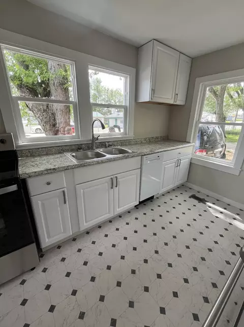 Kitchen - 228 E 29th St, Anderson, IN 46016 photo 2 of 6