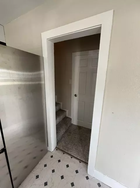 Entry Way - 228 E 29th St, Anderson, IN 46016 photo 1 of 7