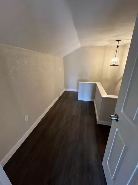 Entry Way - 228 E 29th St, Anderson, IN 46016 photo 4 of 7