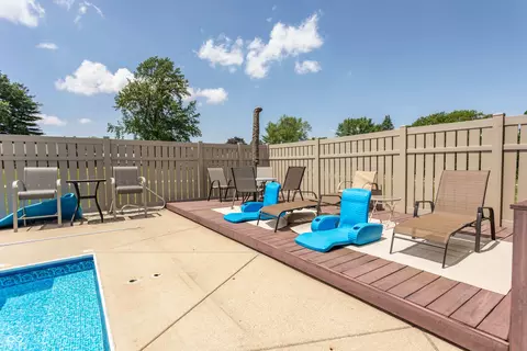 Exterior - 9034 W Robin Rd, Middletown, IN 47356 photo 11 of 14