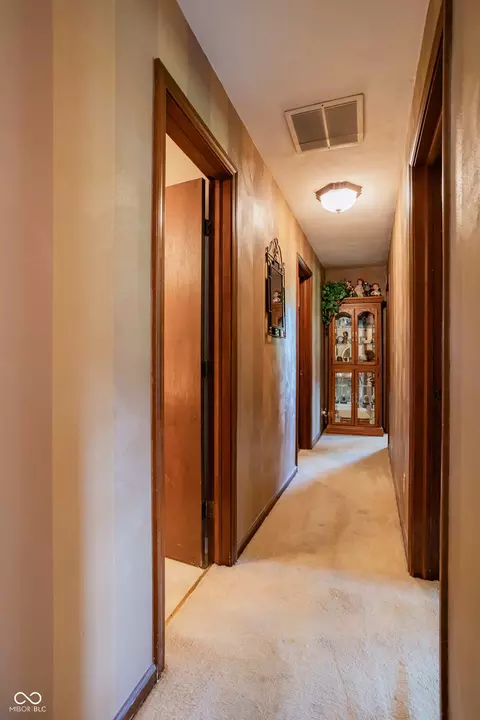 Entry Way - 9034 W Robin Rd, Middletown, IN 47356 photo 2 of 3