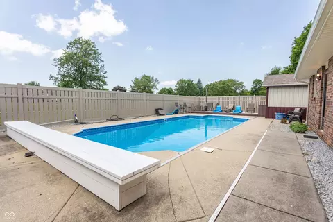 Exterior - 9034 W Robin Rd, Middletown, IN 47356 photo 8 of 14