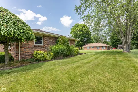 Exterior - 9034 W Robin Rd, Middletown, IN 47356 photo 6 of 14