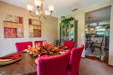 Dining - 9034 W Robin Rd, Middletown, IN 47356 photo 3 of 7