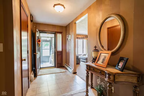 Entry Way - 9034 W Robin Rd, Middletown, IN 47356 photo 1 of 3
