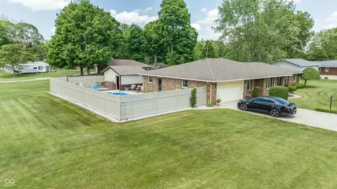 Exterior - 9034 W Robin Rd, Middletown, IN 47356 photo 1 of 14