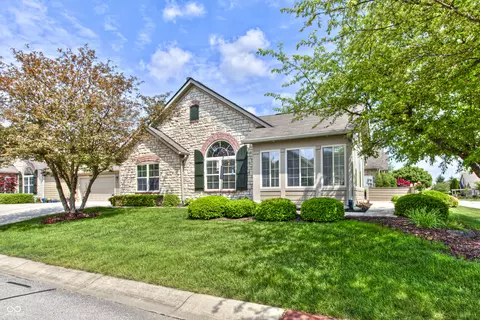 17001 Huntley Pl #17, Westfield, IN 46074