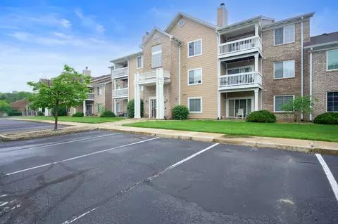 5011 Opal Ridge Ln #206, Indianapolis, IN 46237