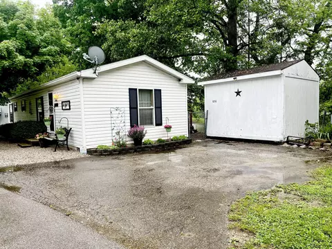 1056 Van Bibber Lk, Greencastle, IN 46135