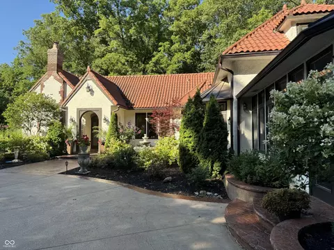 5725 Brookwood Rd, Indianapolis, IN 46226