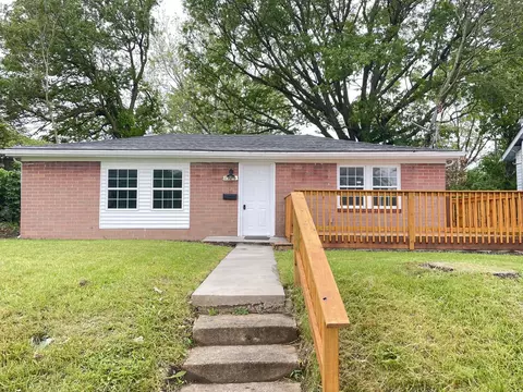 1525 Madison Ave, Anderson, IN 46016