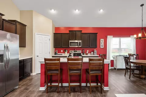 Kitchen - 6613 Mayapple Dr, Pendleton, IN 46064 photo 2 of 3