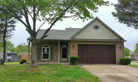 516 Mallory Pkwy, Franklin, IN 46131
