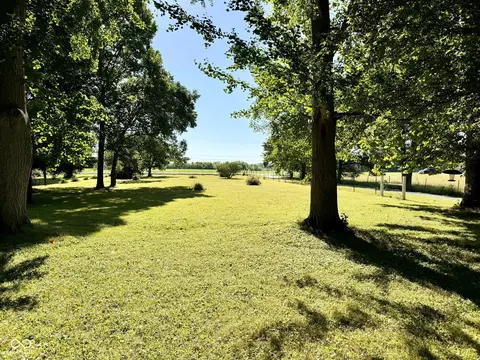 8908 S County Road 825 Rd E, Plainfield, IN 46168 photo 5