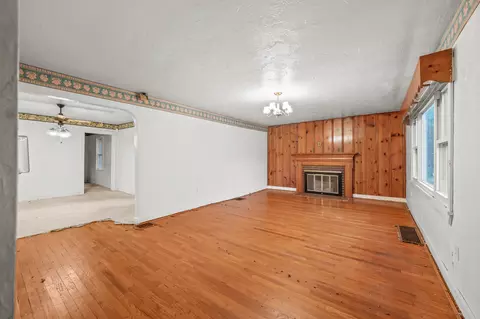 Living - 3570 E Stipp Rd, Bloomington, IN 47401 photo 1 of 6