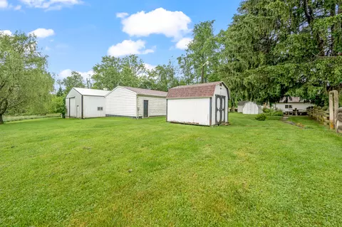 Exterior - 3570 E Stipp Rd, Bloomington, IN 47401 photo 11 of 12