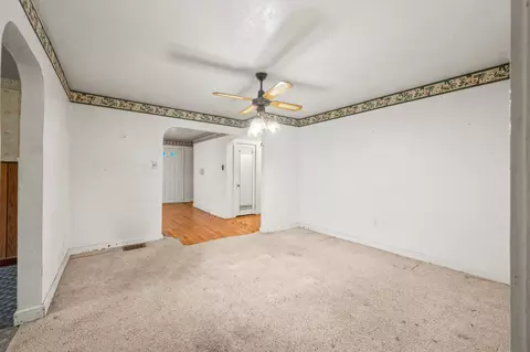 Living - 3570 E Stipp Rd, Bloomington, IN 47401 photo 2 of 6