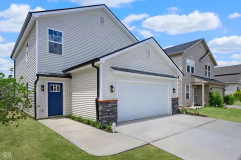 600 Sun Catcher Dr, Avon, IN 46123