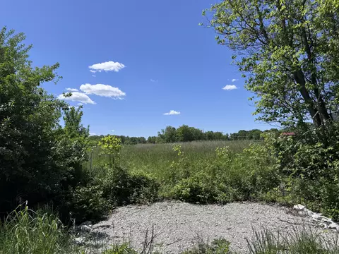 6892 W Piker Ave, West Terre Haute, IN 47885