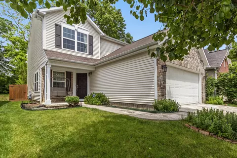 3330 Ashgrove Dr, Indianapolis, IN 46268