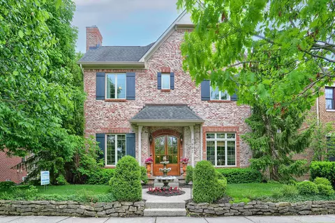 7607 W Stonegate Dr, Zionsville, IN 46077
