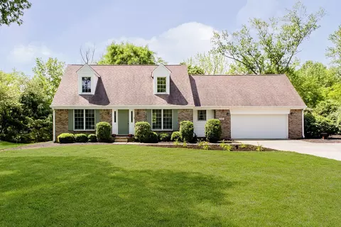 655 Terrace Dr, Zionsville, IN 46077