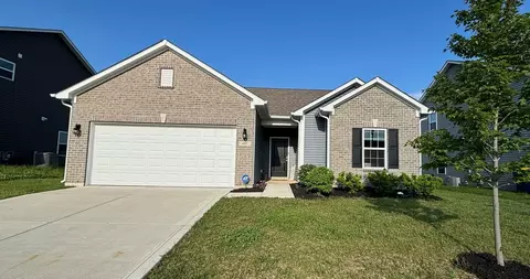 897 Carson Ln, Greenfield, IN 46140